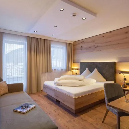 Luggi Hotel 2*